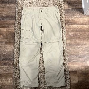 Women’s Columbia PFG Shorts with zip-off Legs to convert into shorts - Size 16